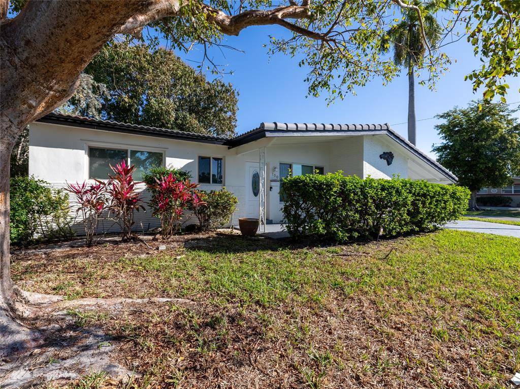 Hallandale Beach, FL 33009,700 SW 4th Ct