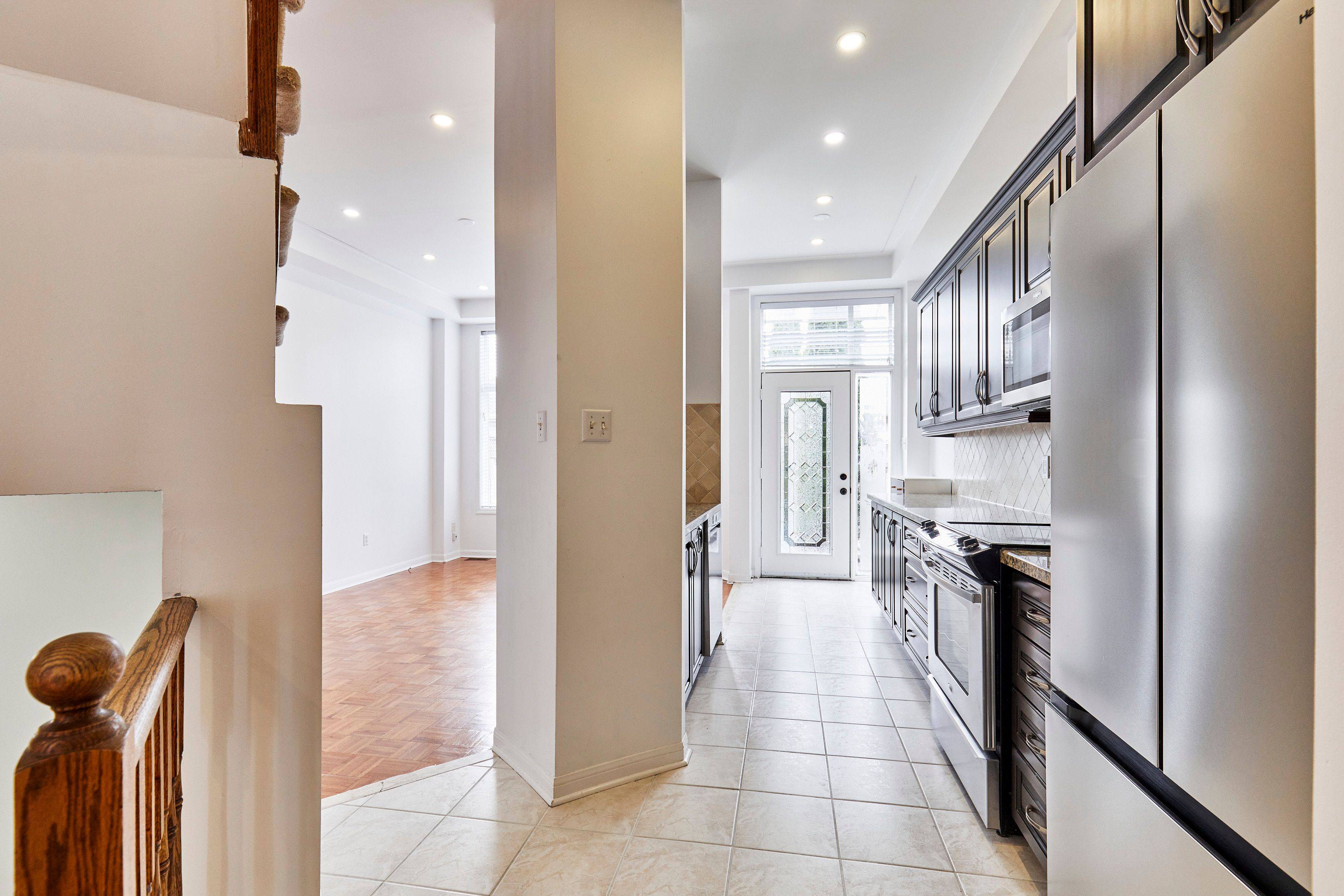 Markham, ON L6B 1B6,130 Walkerville RD
