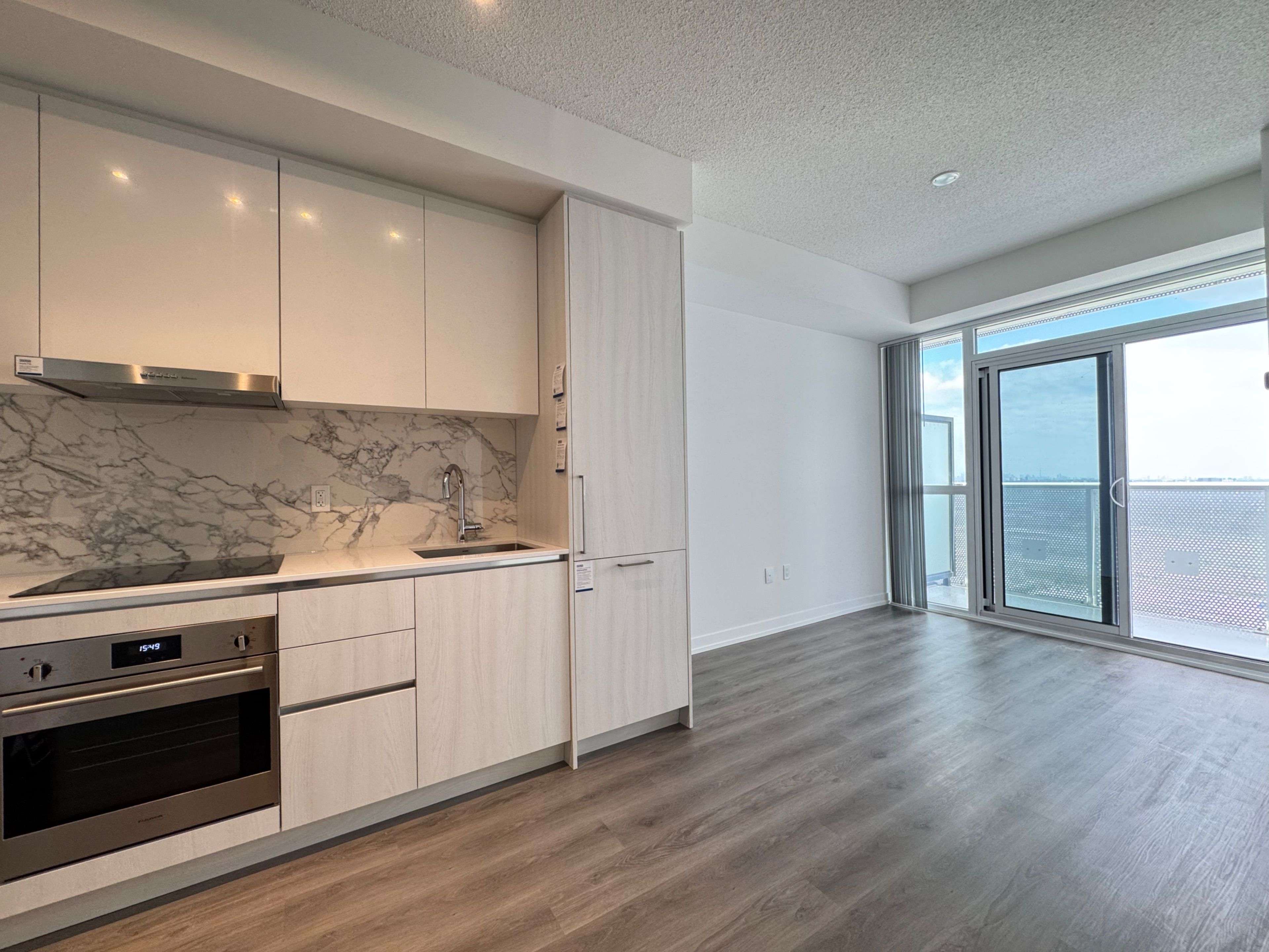 Vaughan, ON L4K 0R1,225 Commerce ST #4105