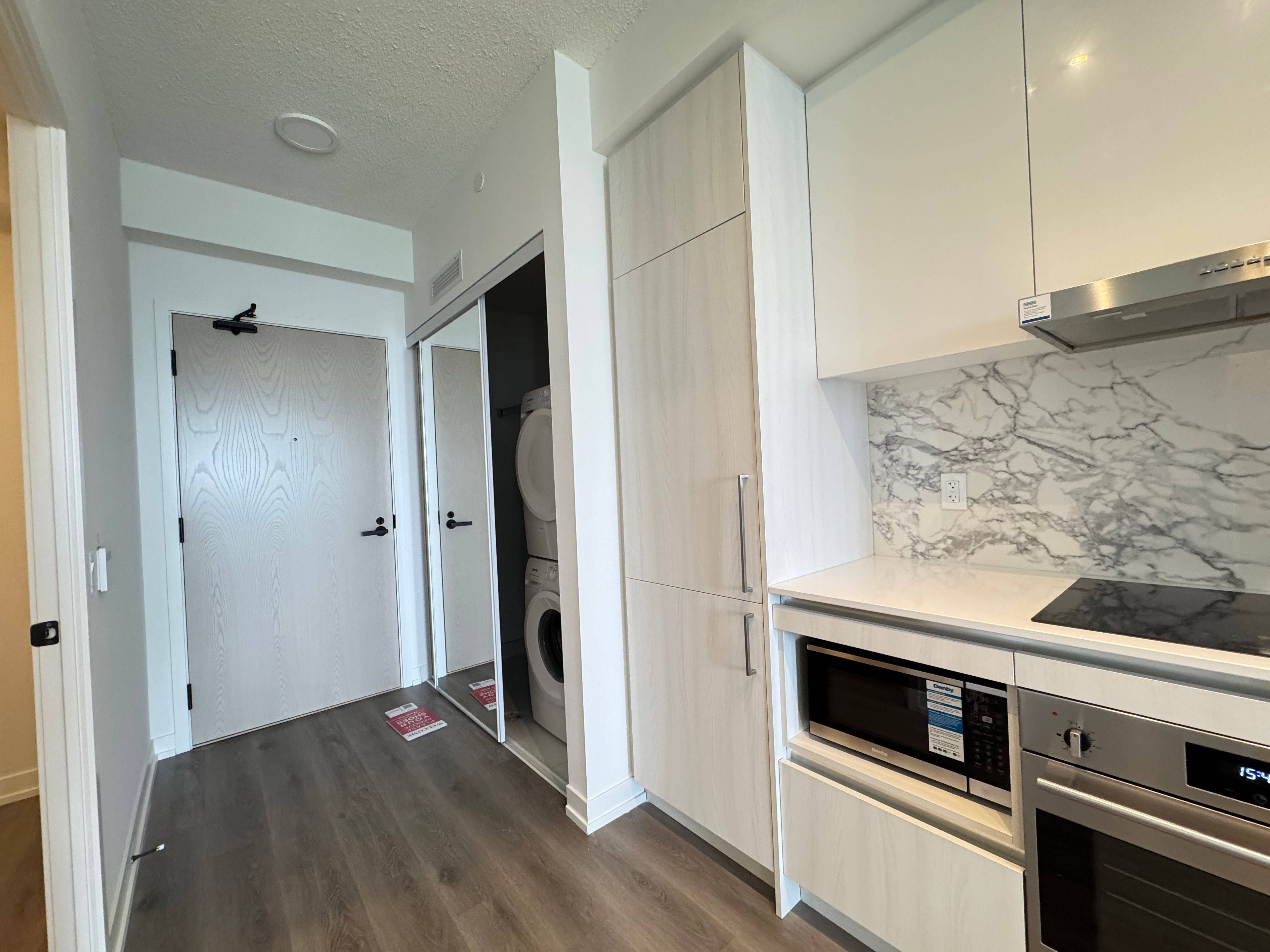 Vaughan, ON L4K 0R1,225 Commerce ST #4105