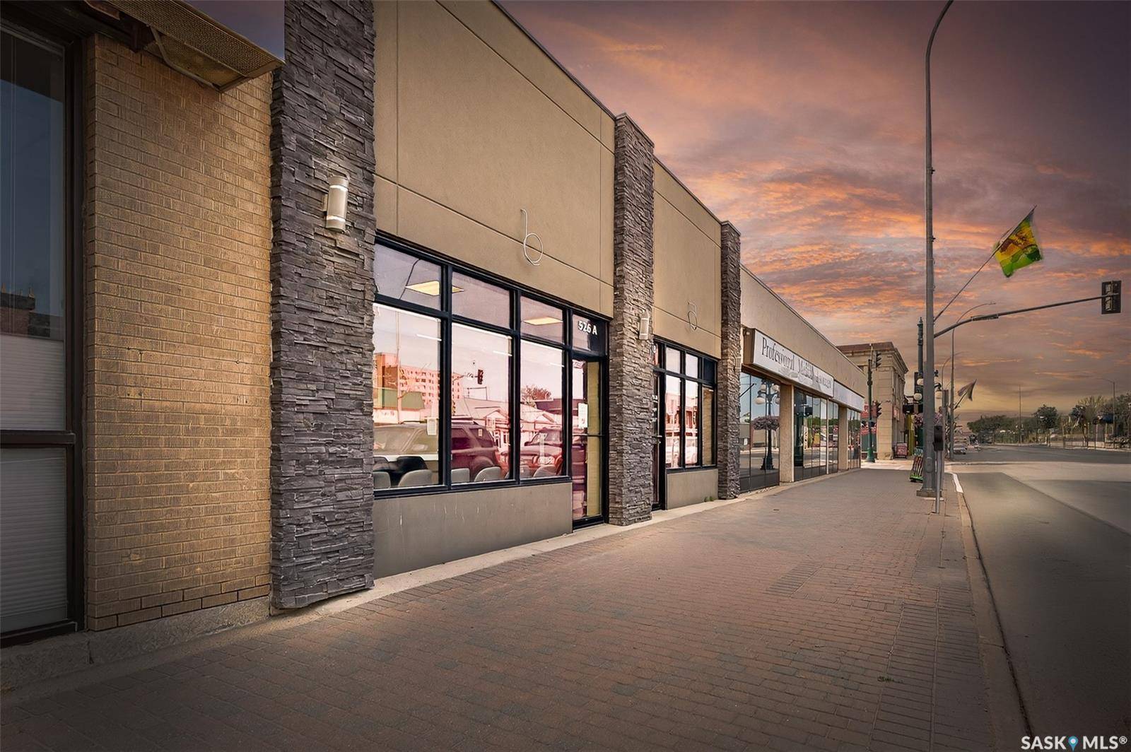 526 Main STREET N, Moose Jaw, SK S6H 3K3