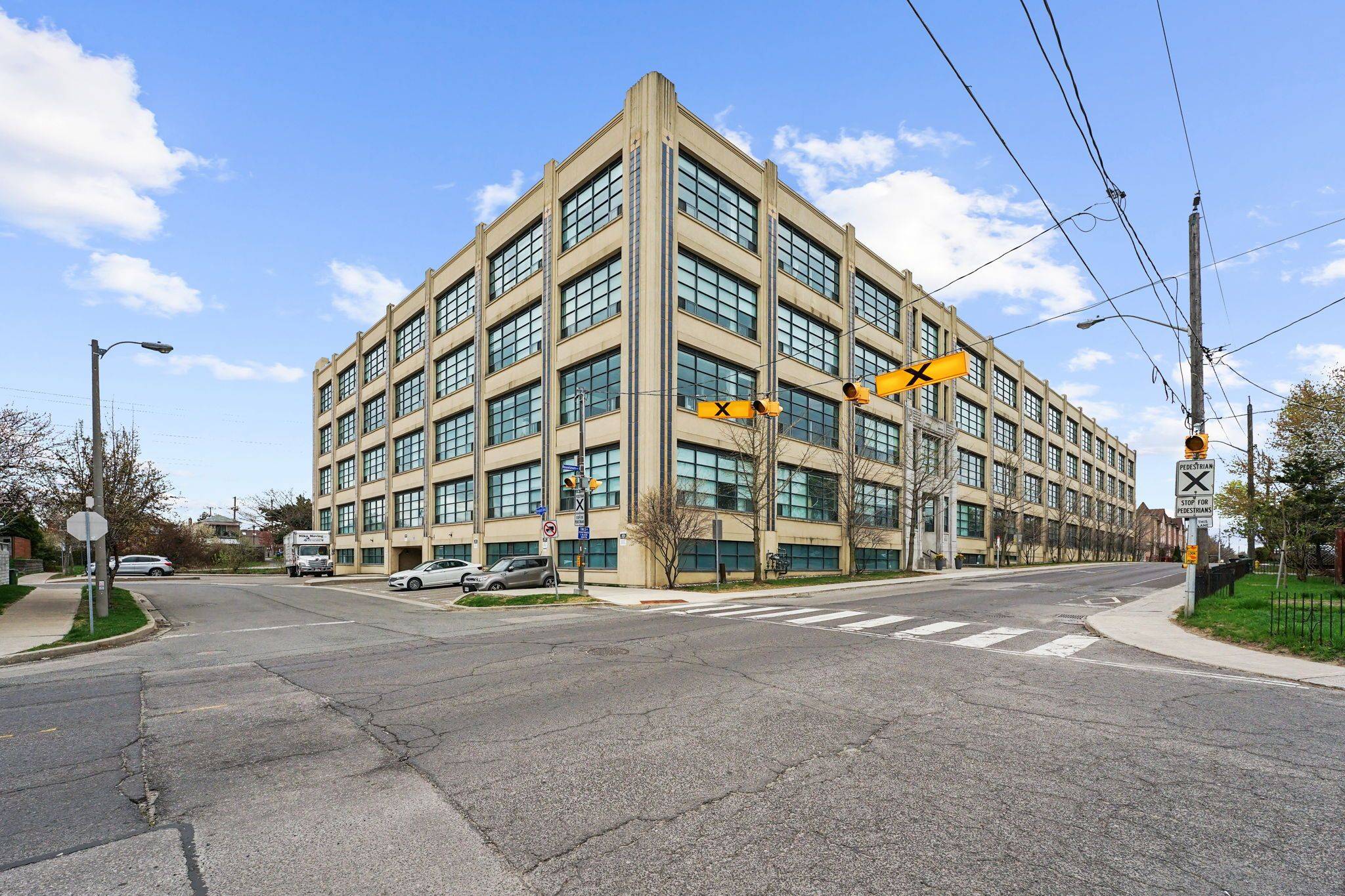 1001 Roselawn AVE #115, Toronto W04, ON M6B 4M4
