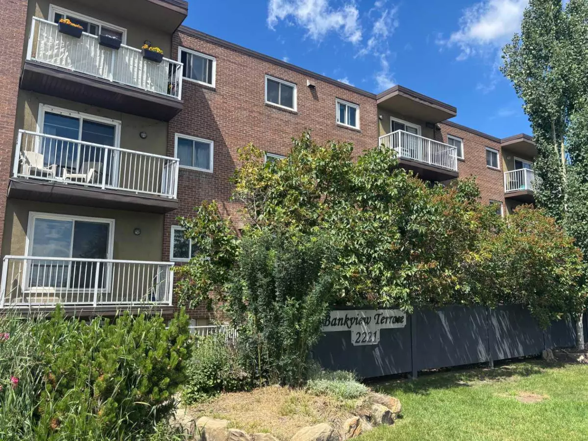 Calgary, AB T2T 3T2,2221 14 ST Southwest #204
