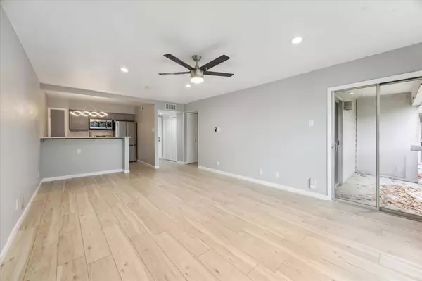 Dallas, TX 75219,4837 Cedar Springs Road #321