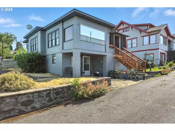 1014 E 7TH ST, The Dalles, OR 97058
