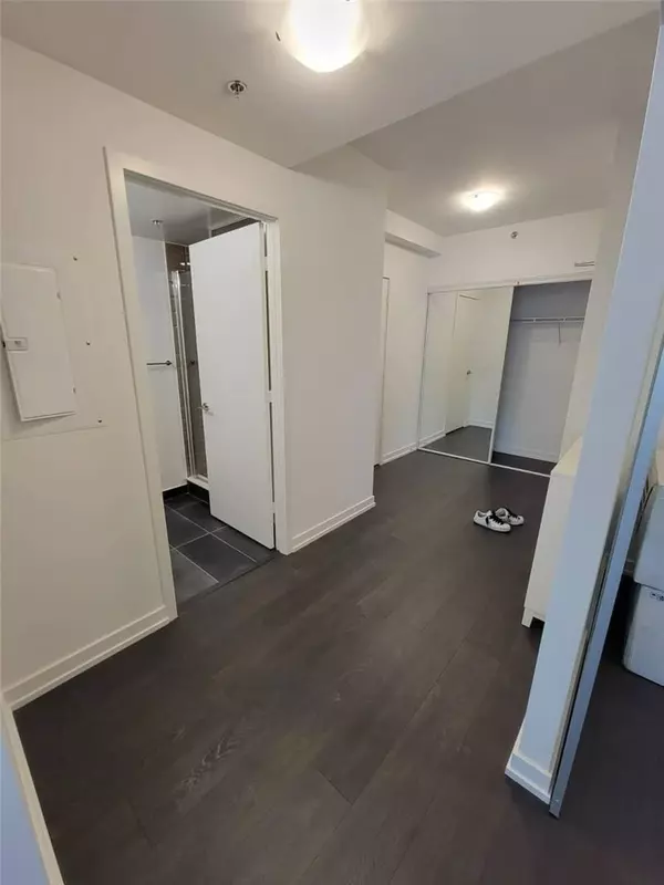 Toronto C01, ON M5T 0C8,203 College ST #506