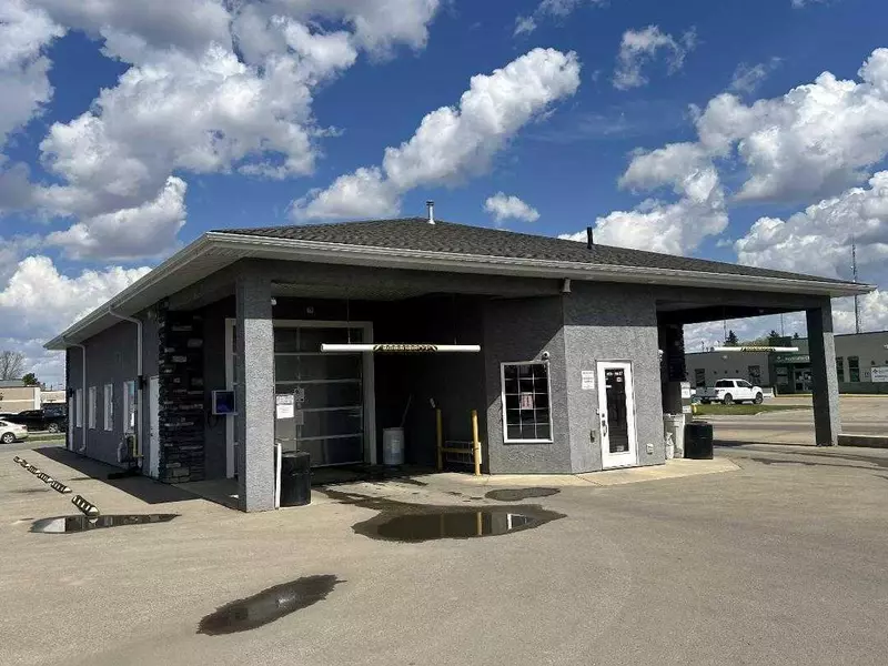 9520 100 ST, Morinville, AB T8R 1R2