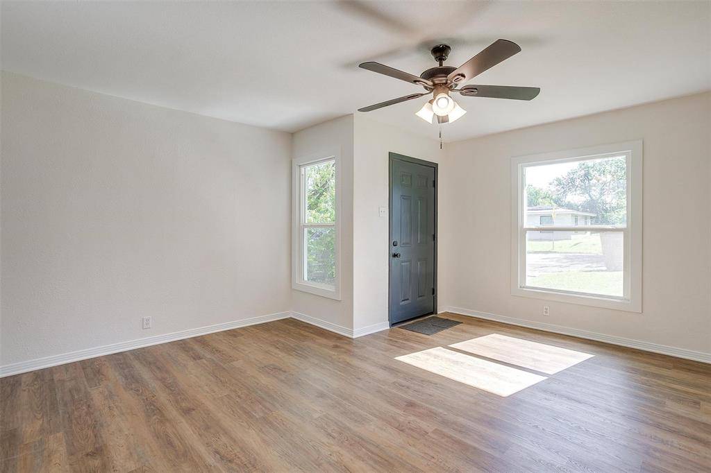 Weatherford, TX 76086,1220 S Brazos Street