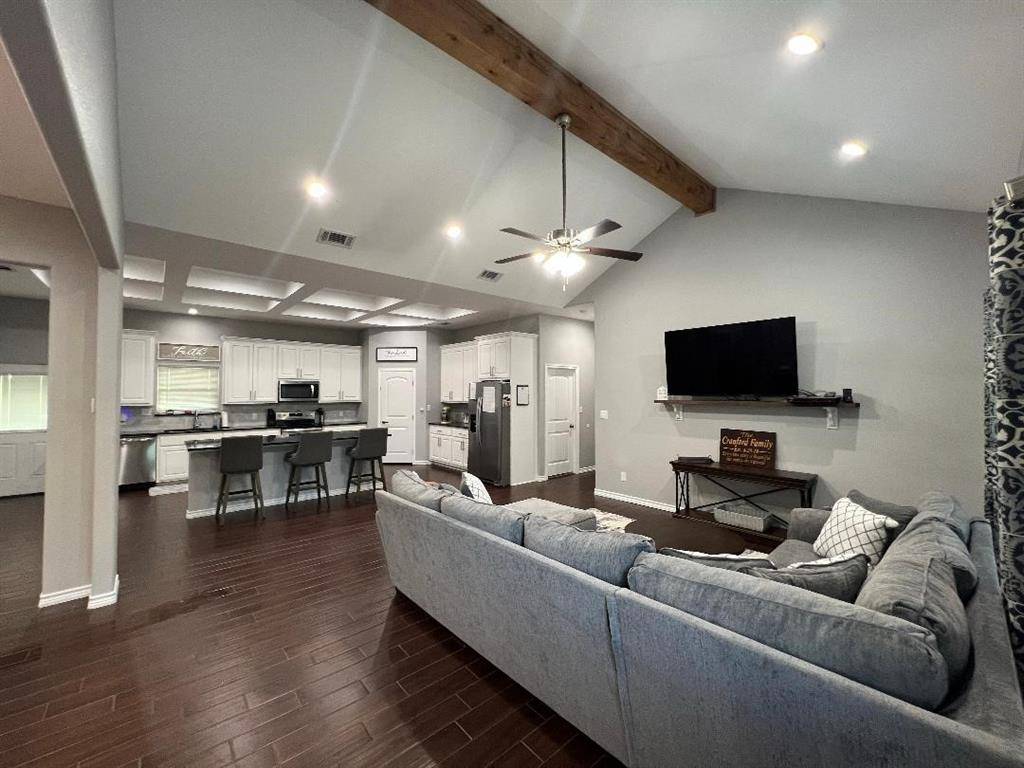 Joshua, TX 76058,4329 County Road 805