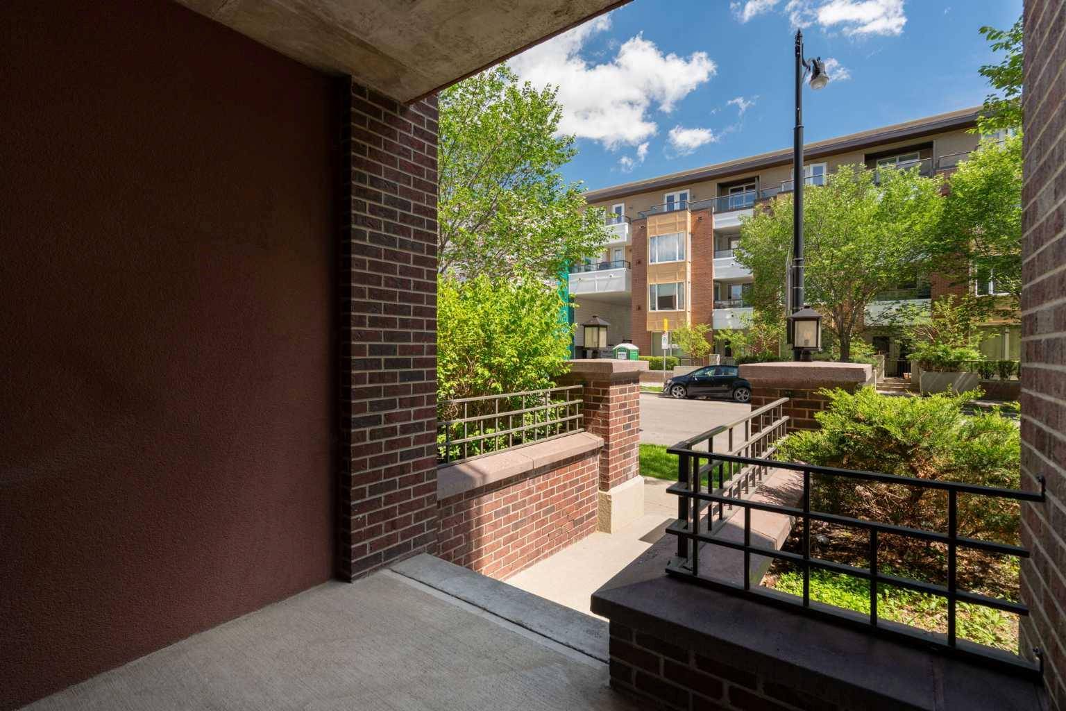 Calgary, AB T2E 2M9,990 Centre AVE Northeast #124