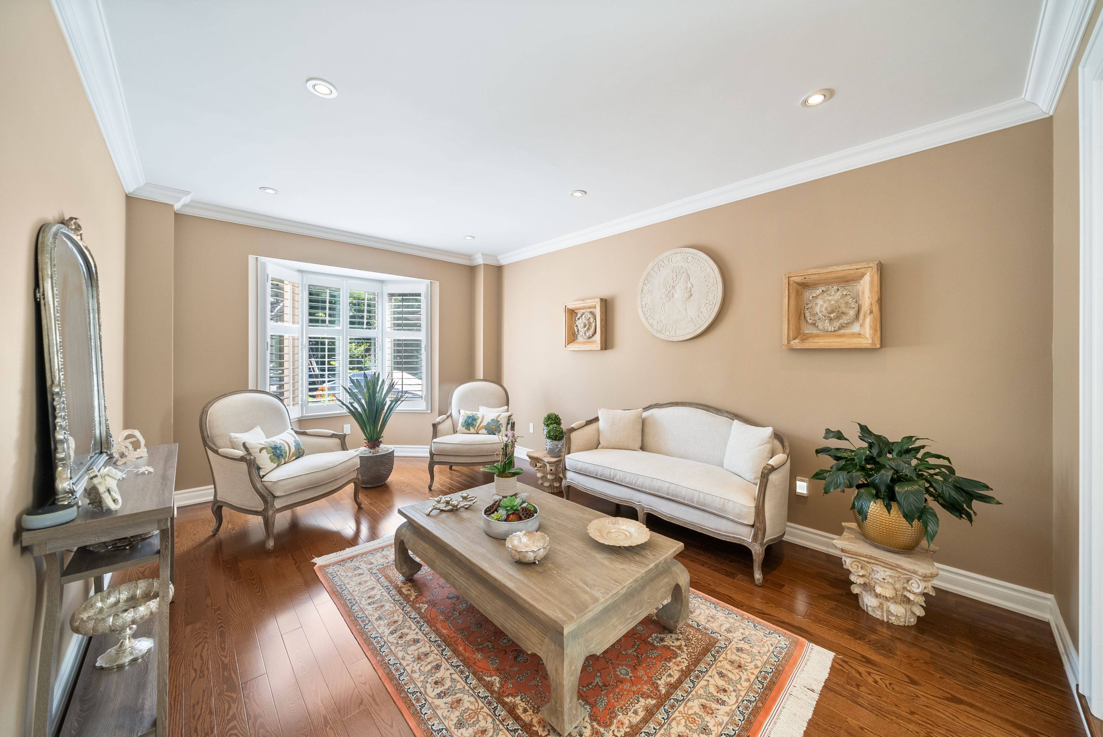 Markham, ON L3R 8L5,16 Queensgate CT