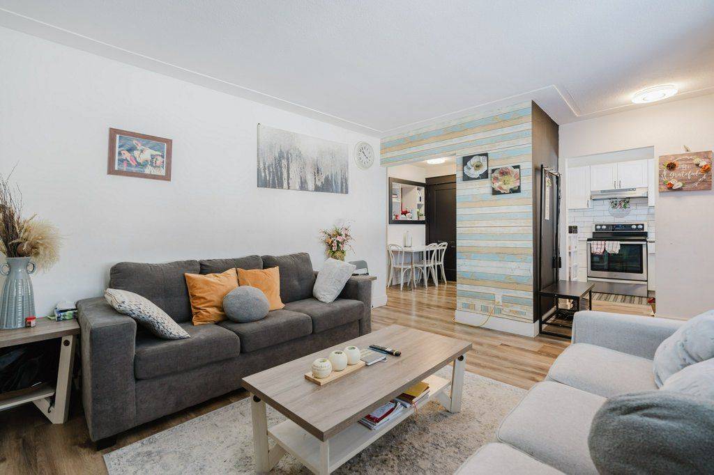 Hamilton, ON L8T 3V4,859 Upper Ottawa ST