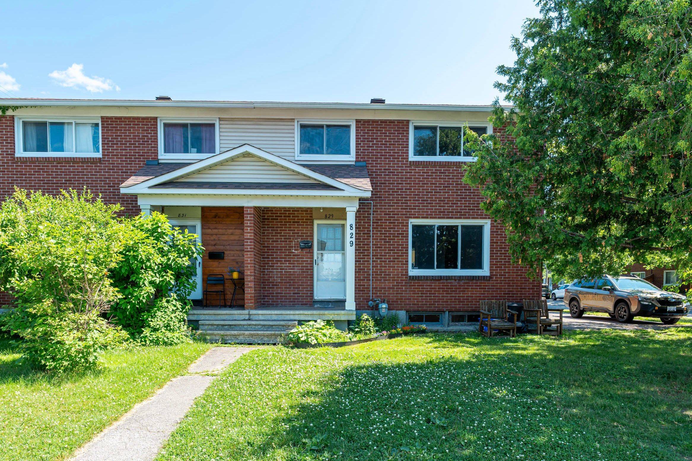 829 Borthwick AVE, Overbrook - Castleheights And Area, ON K1K 2M7