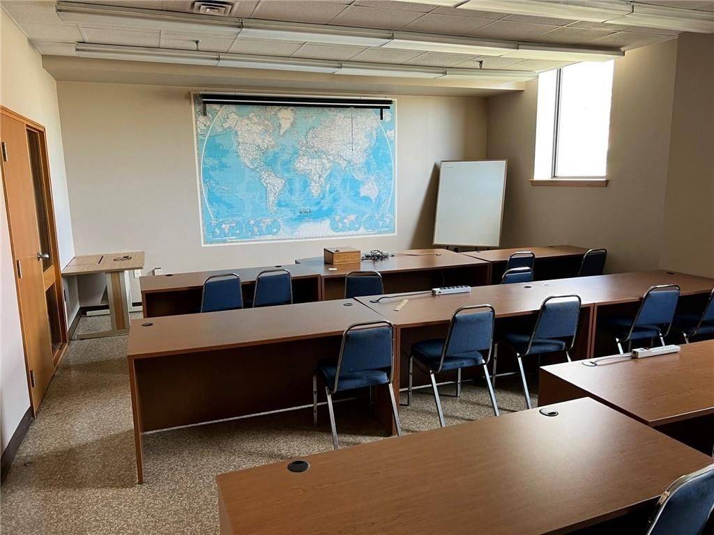 Norfolk, ON N3Y 4J7,390 SECOND AVE W #OFFICE