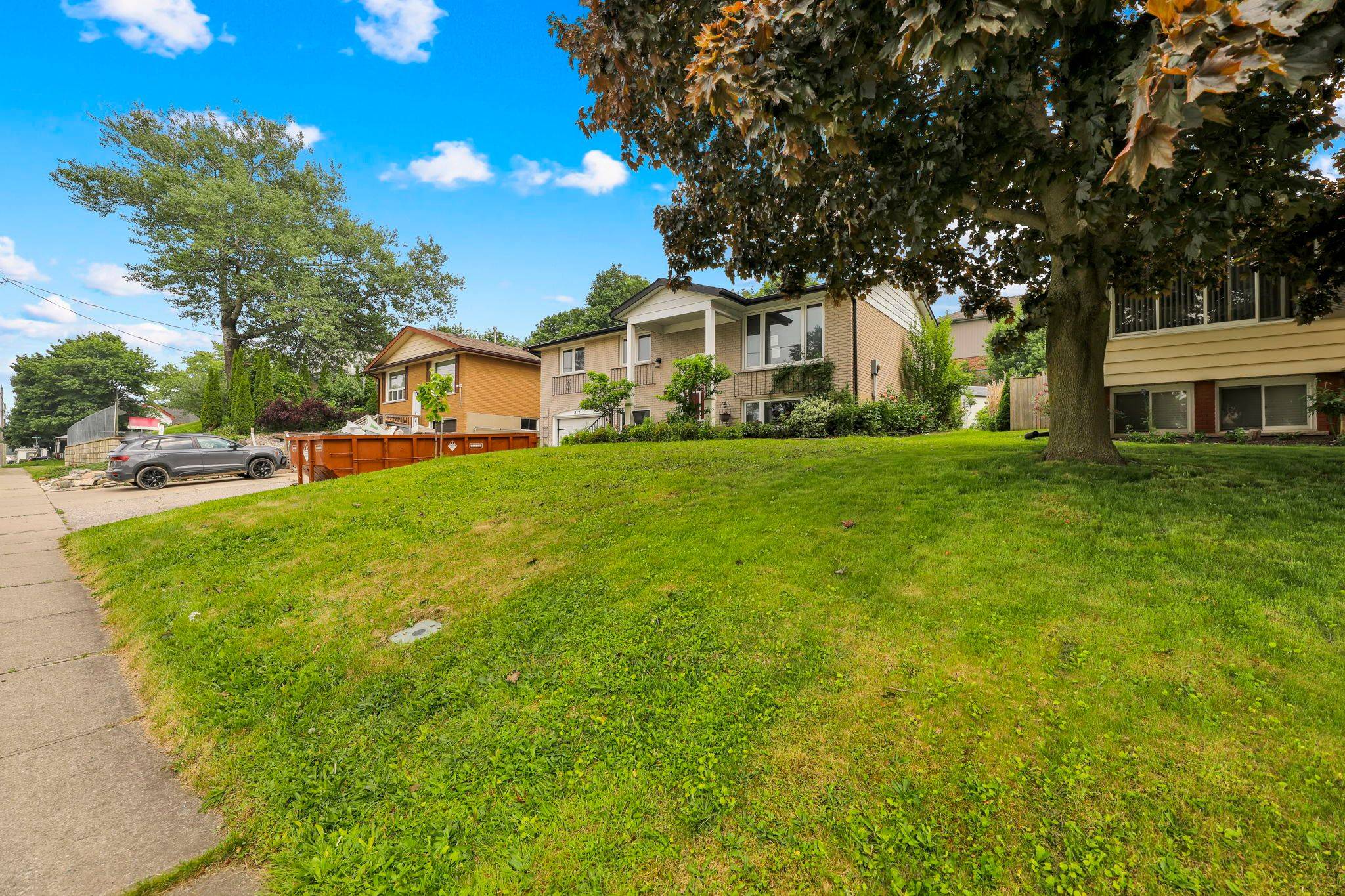 Woodstock, ON N4S 1Y7,812 Dufferin ST