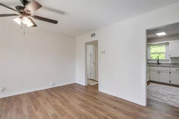 Weatherford, TX 76086,1220 S Brazos Street