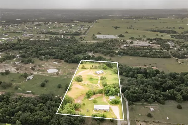 551 Sanger Drive, Springtown, TX 76082