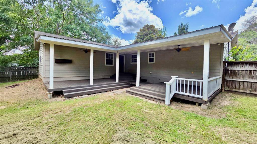 Grand Saline, TX 75140,312 N Richardson Street