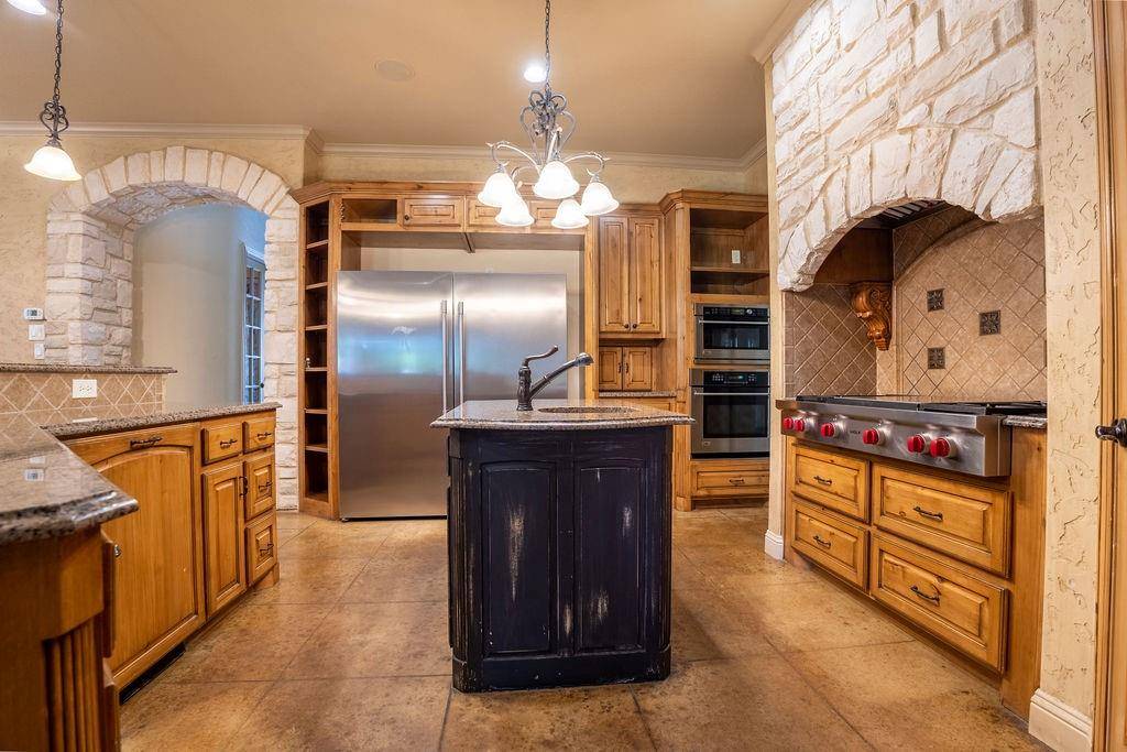 Desoto, TX 75115,1860 Masters Drive