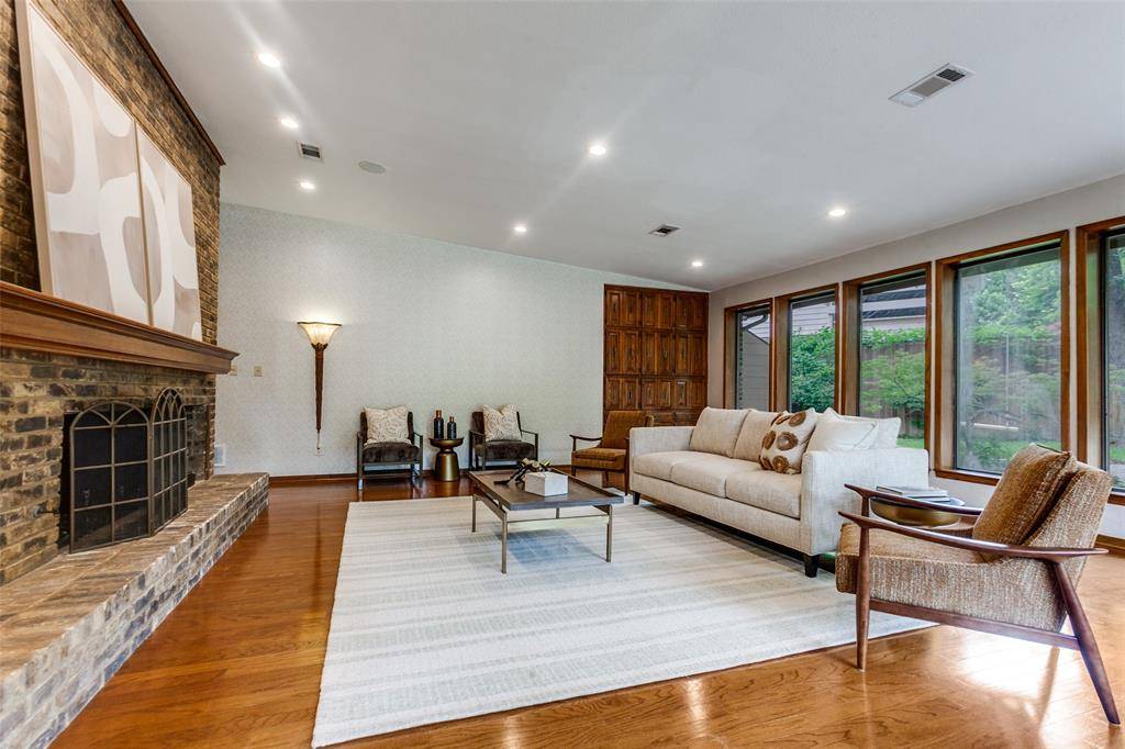 Dallas, TX 75248,16302 Shadybank Drive