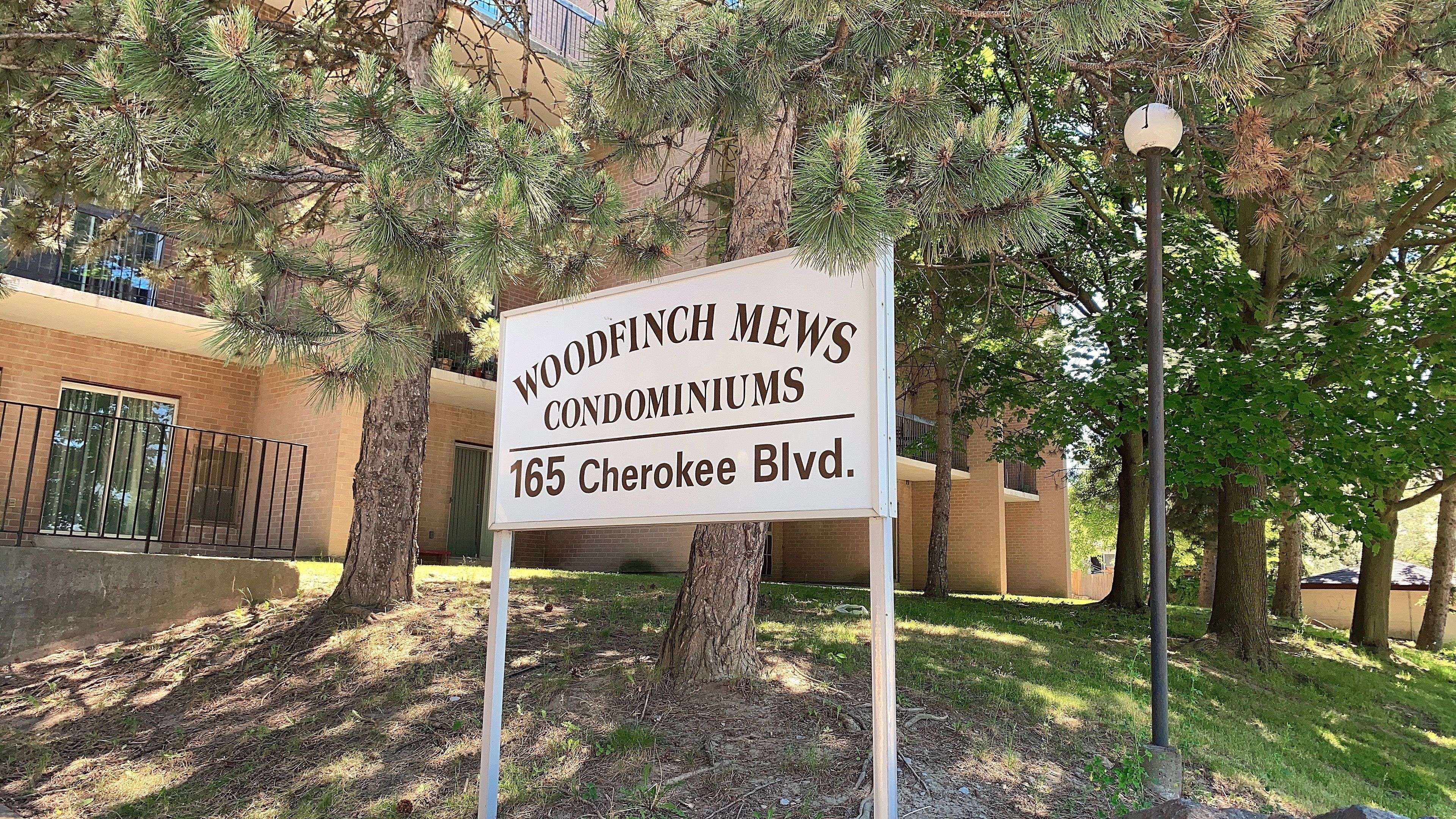Toronto C15, ON M2J 4T7,165 Cherokee BLVD #285