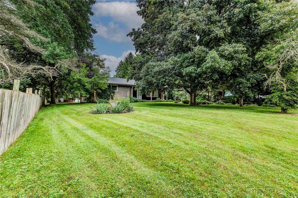 Woolwich, ON N0B 1N0,33 Golf Course Rd RD