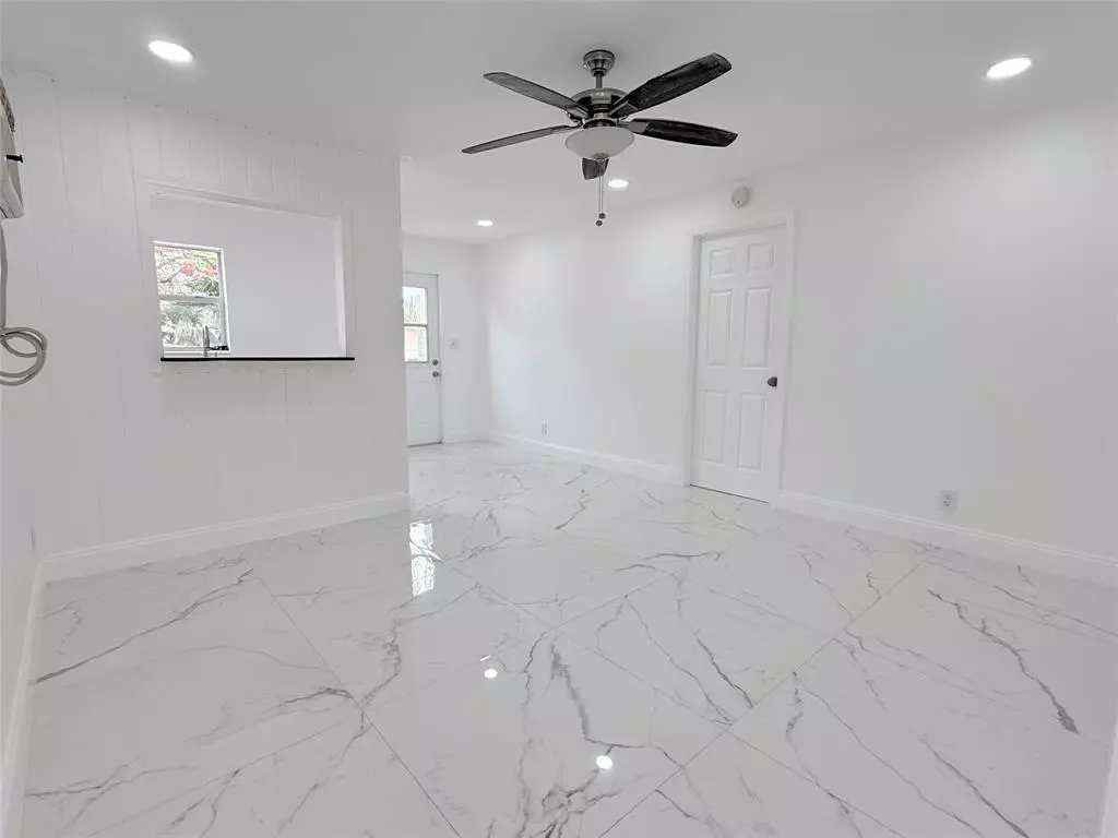 Hollywood, FL 33020,1850 Rodman St #3