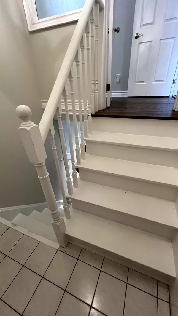 Richmond Hill, ON L4C 2R8,387 Crosby AVE #Basement