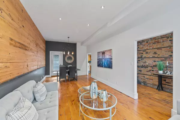 Kingston, ON K7K 1H6,64 Bay ST