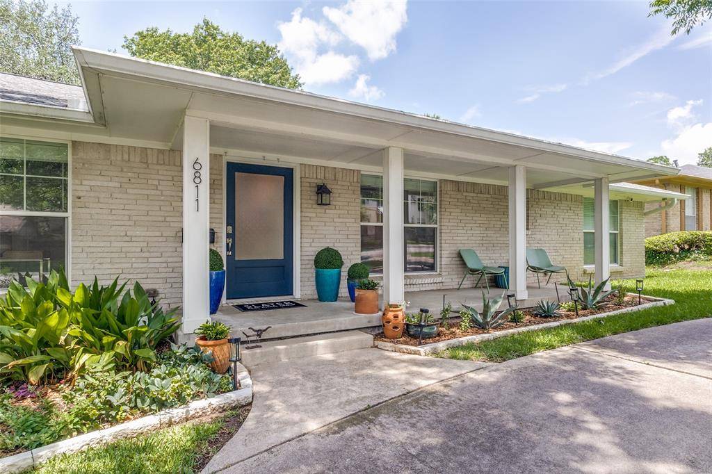 Dallas, TX 75214,6811 Huff Trail