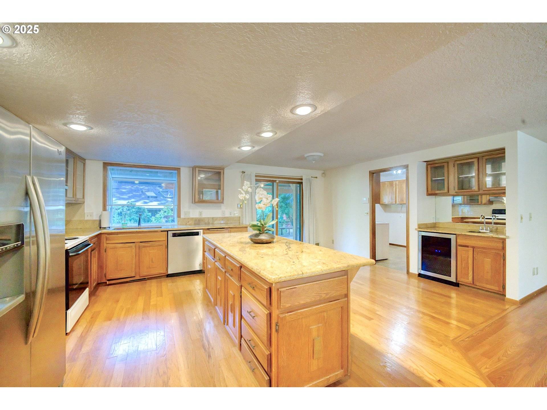 West Linn, OR 97068,2626 WAKEROBIN CT