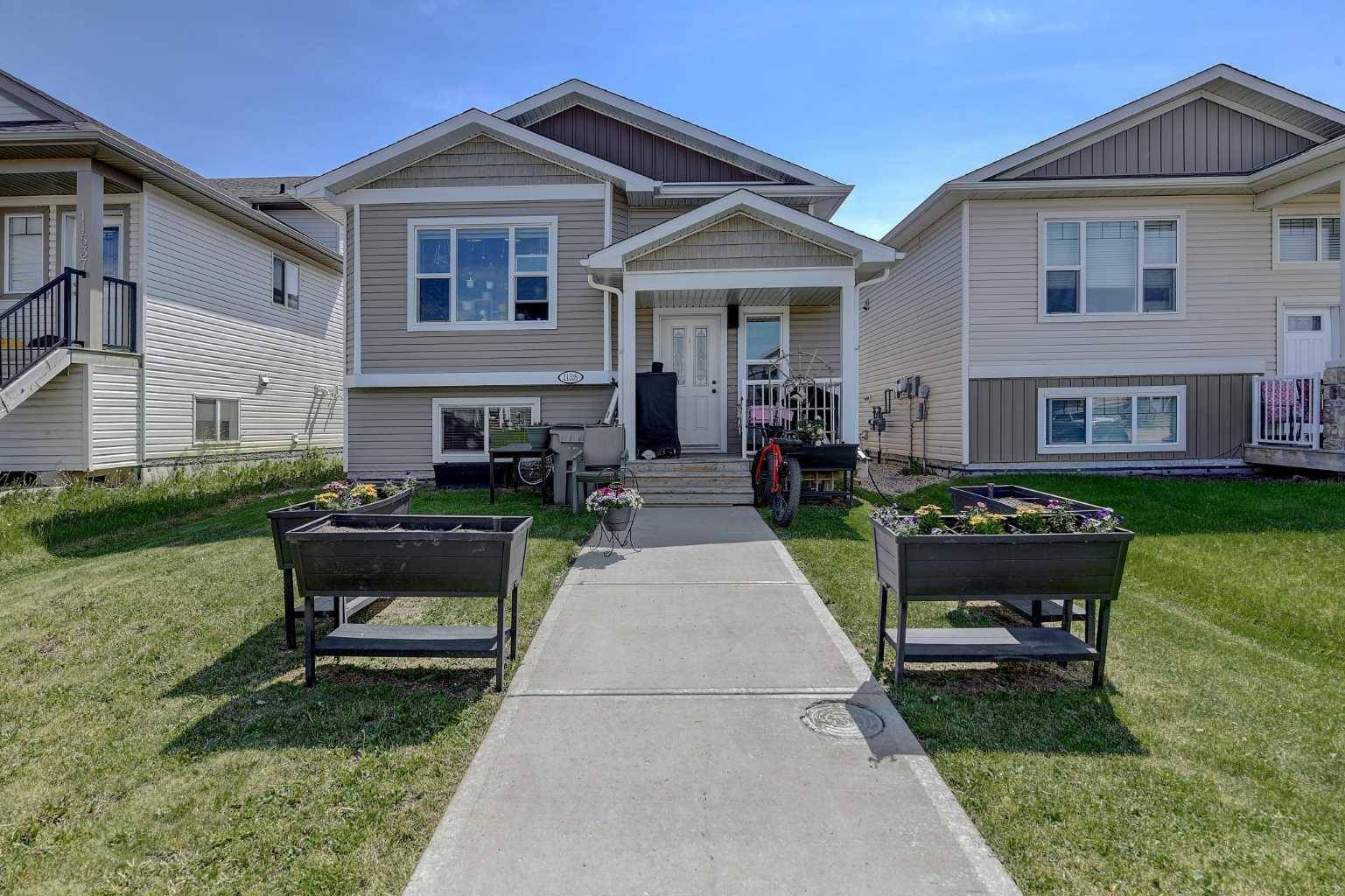 11539 75 AVE, Grande Prairie, AB T8W0J4
