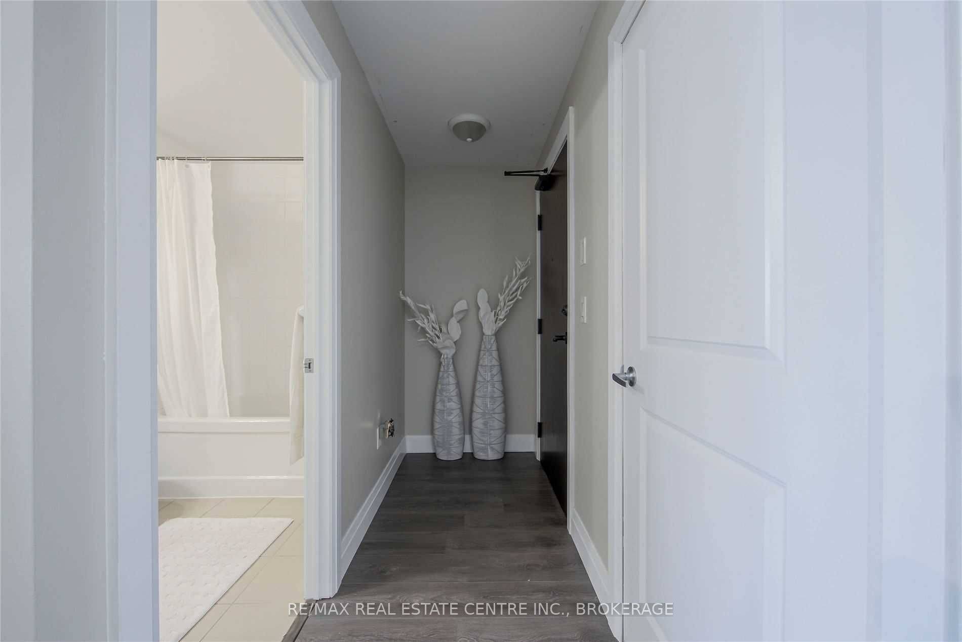 Mississauga, ON L5B 0C6,385 Prince Of Wales DR #1201
