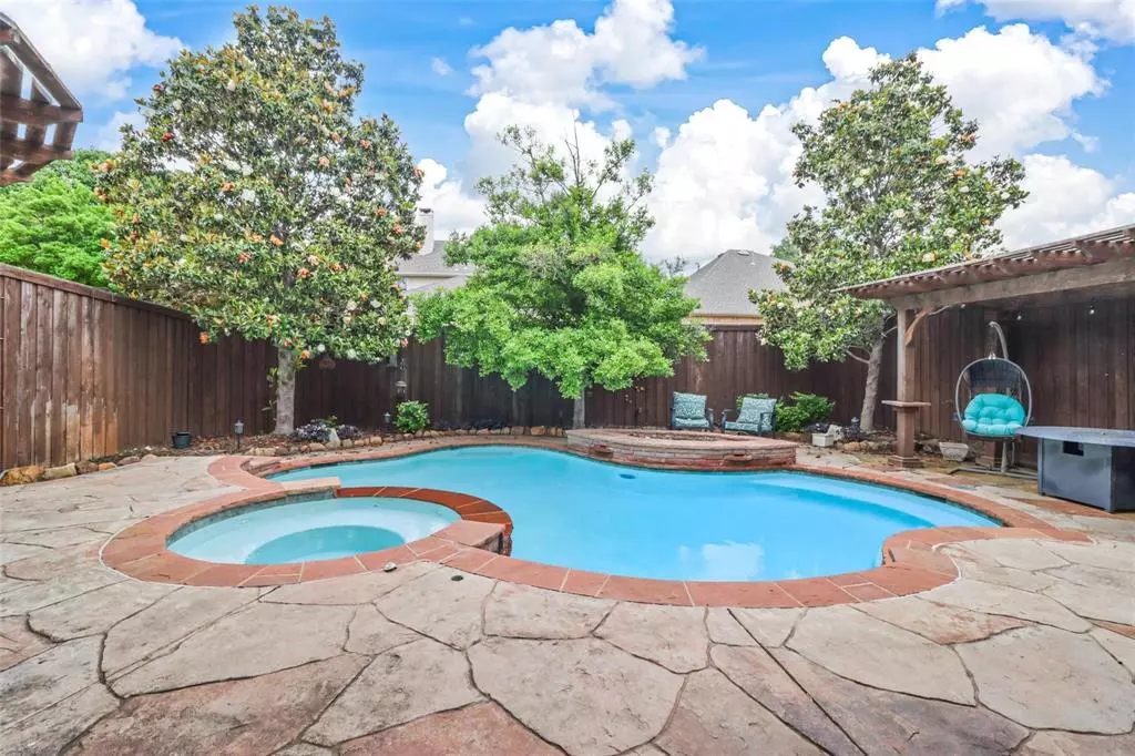 Plano, TX 75093,4313 Oak Knoll Drive