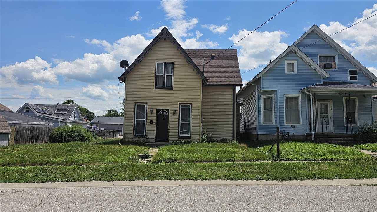 Muscatine, IA 52761,912 E 10th St