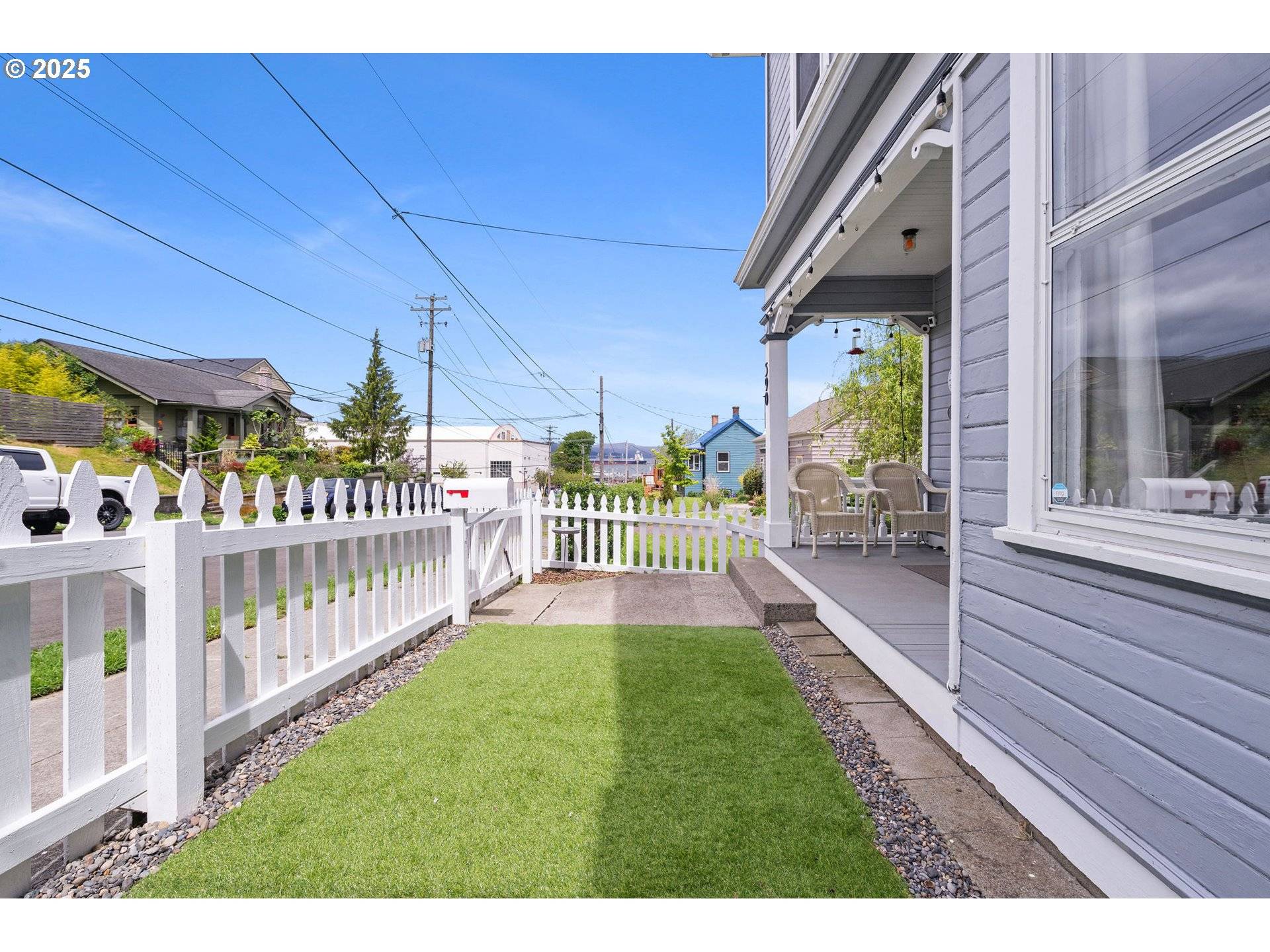 Astoria, OR 97103,590 17TH ST