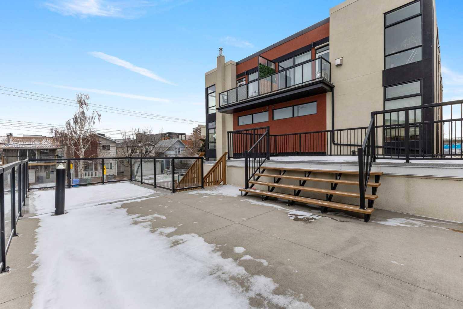 Calgary, AB T2E 8H7,41 6 ST NE #302