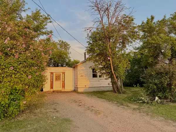 Lacombe, AB T4L 2W3,4621 46 ST