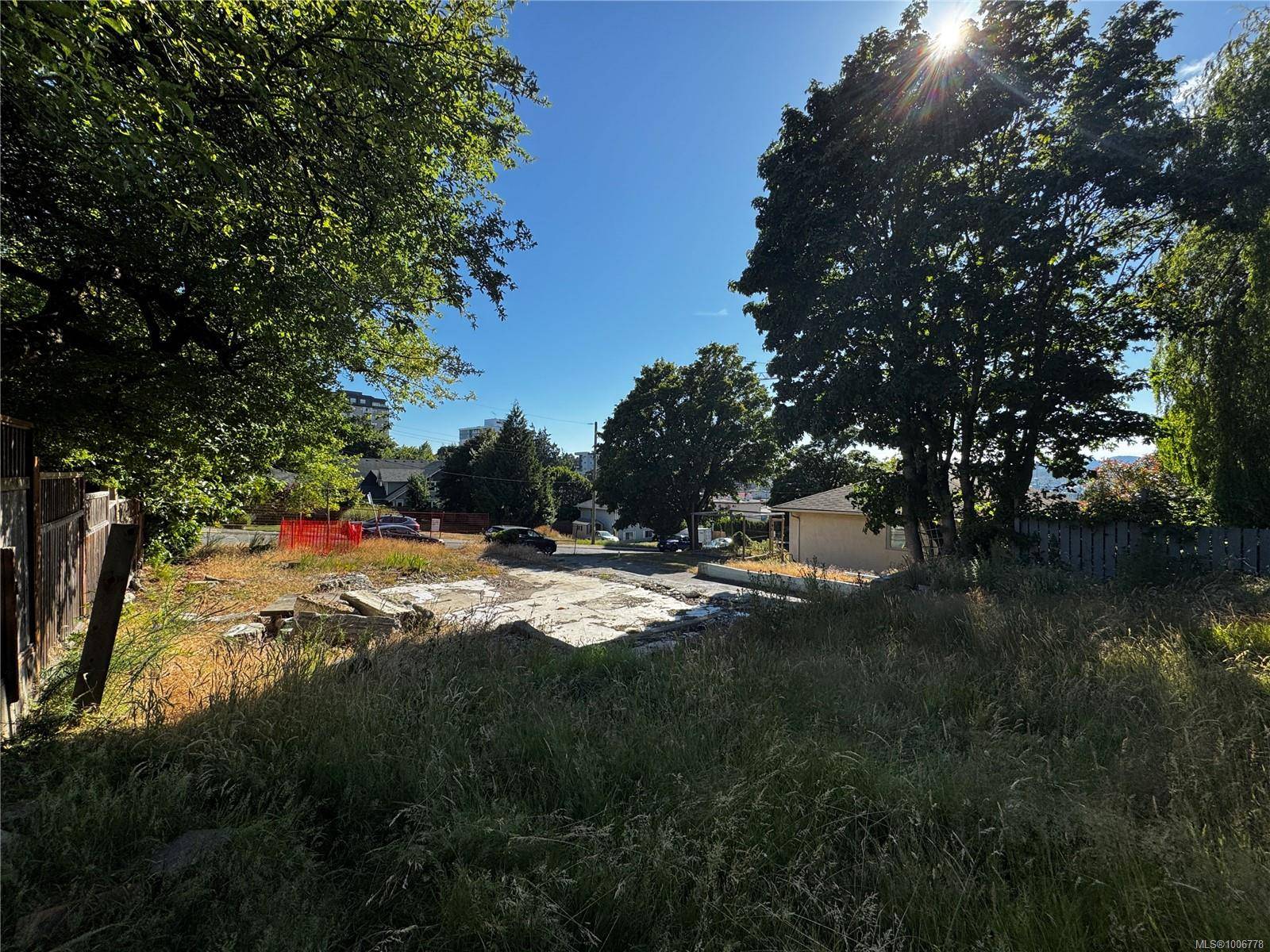 Esquimalt, BC V9A 4W7,1258 B Woodway Rd
