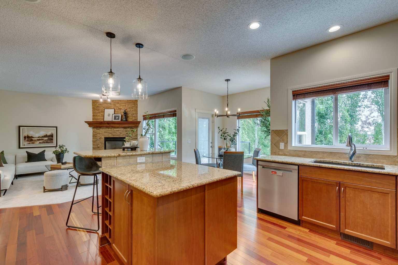 Calgary, AB T3M 0C1,75 Cranridge HTS SE