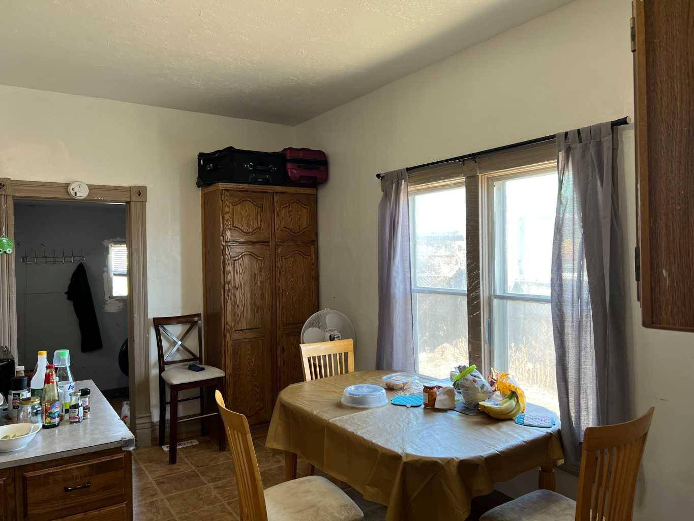 Medicine Hat, AB T1A1M3,670 8 ST SE