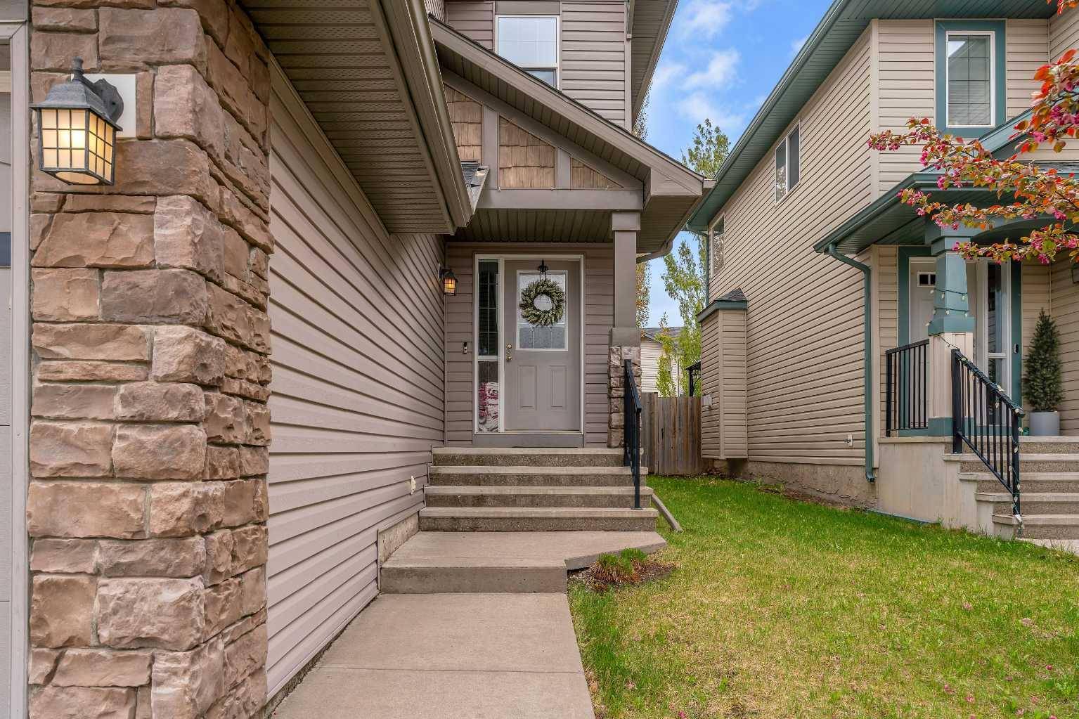 Calgary, AB T2Z 4W5,411 New Brighton PL SE