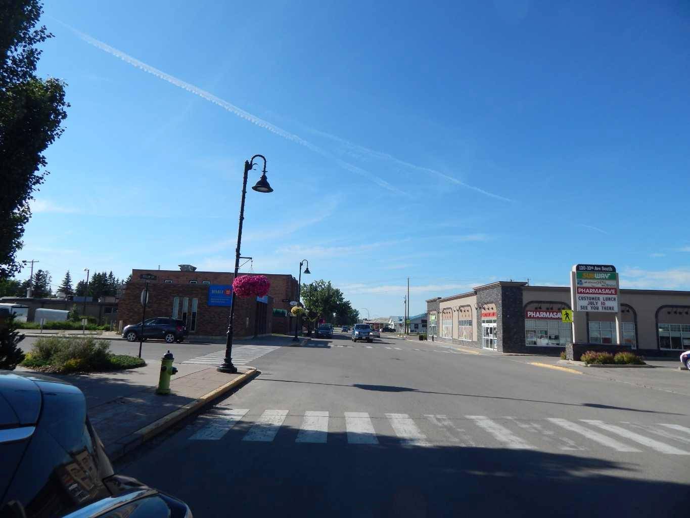 Carstairs, AB T0M 0N0,837 E Centre ST