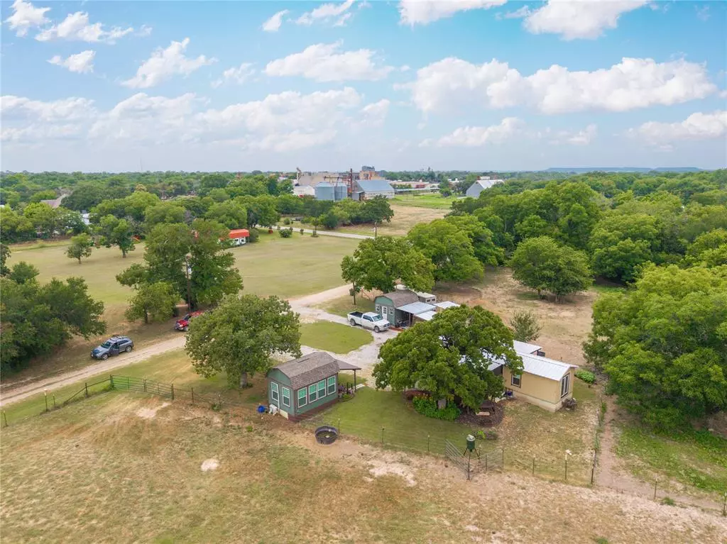 De Leon, TX 76444,633 E Juarez Avenue