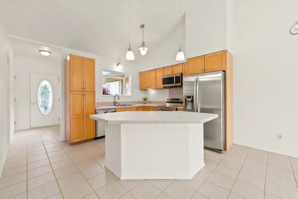 Lihue, HI 96766,2110 KANEKA ST #171