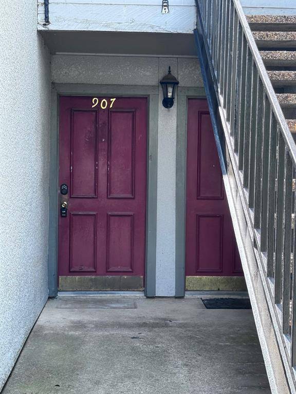Dallas, TX 75248,15151 Berry Trail #907
