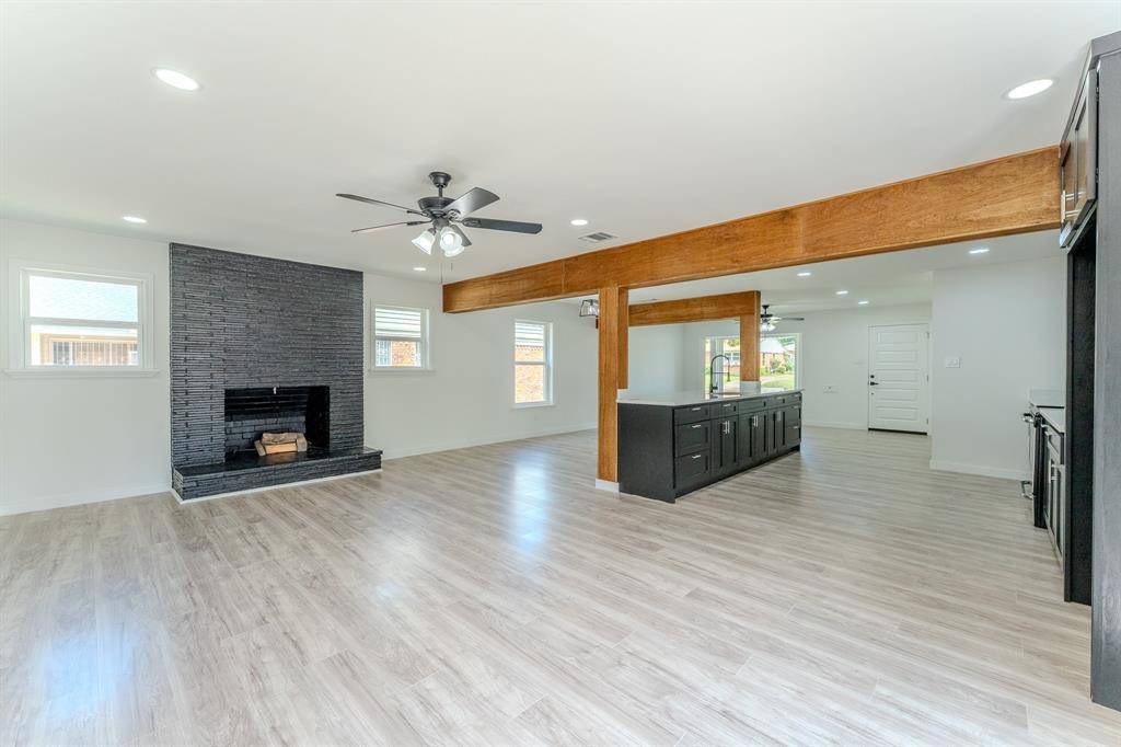 Dallas, TX 75224,1516 Driftwood Drive
