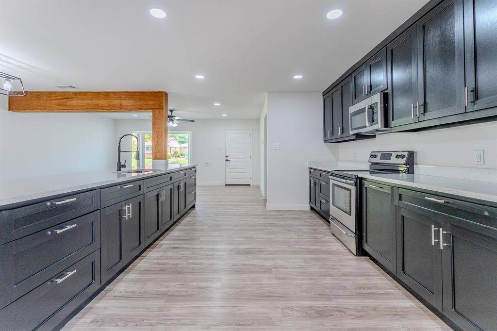 Dallas, TX 75224,1516 Driftwood Drive