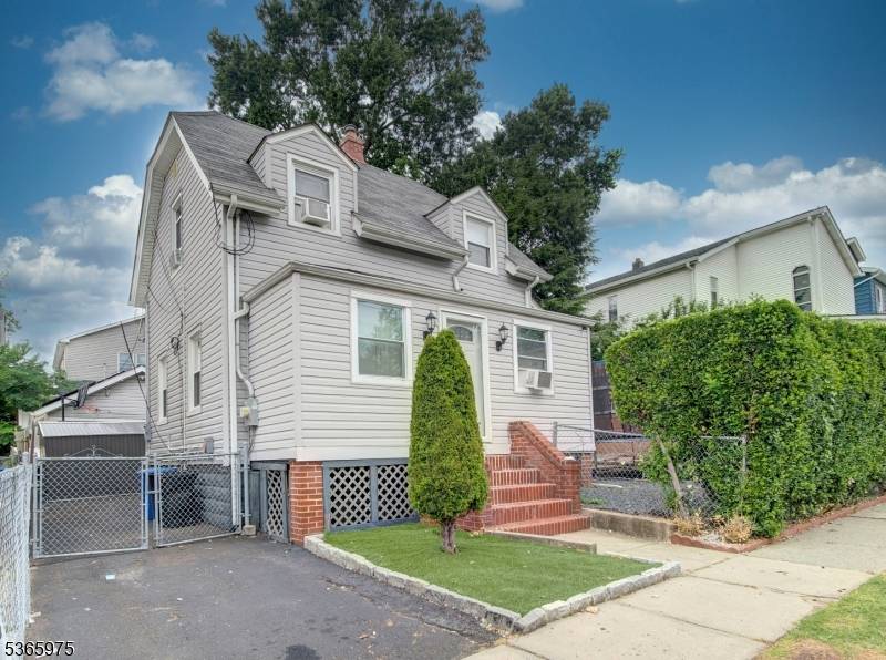 Hillside Twp., NJ 07205,369 Rutgers Ave