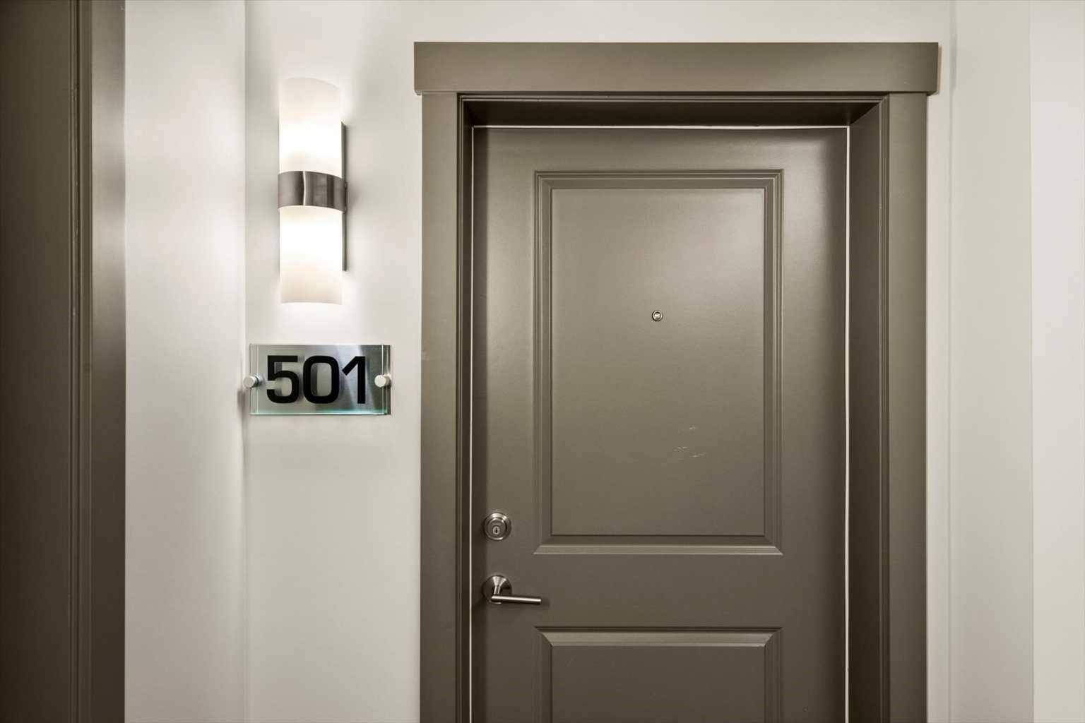 Calgary, AB T3A 2Y1,32 Varsity Estates CIR NW #501